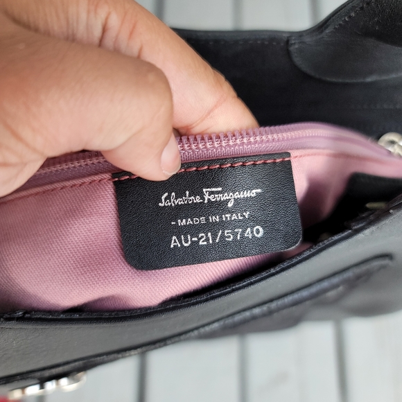 Salvatore Ferragamo Black Leather Suede Bag - Picture 10 of 16